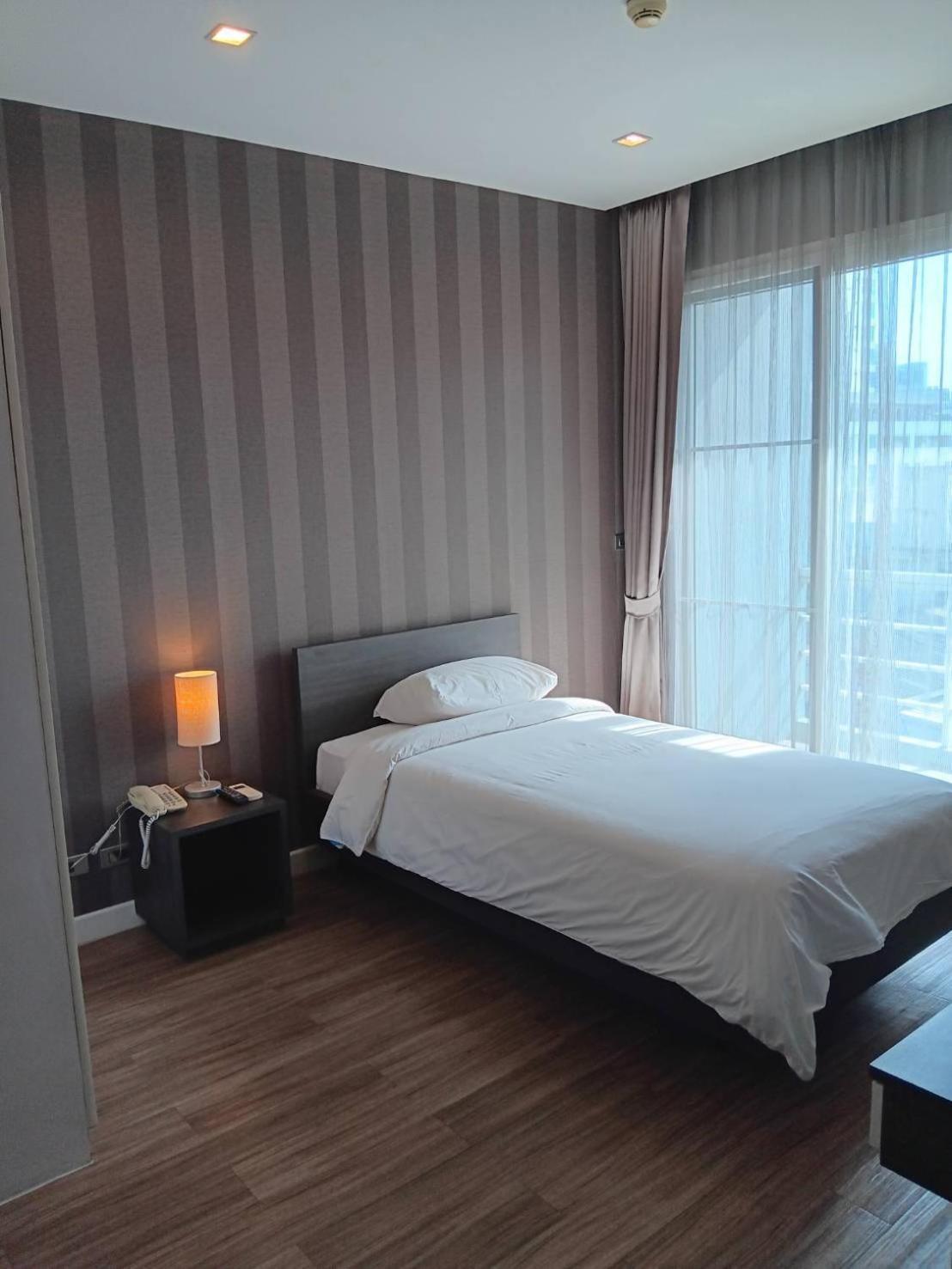 J Residence Thonglor 8 Bangkok Exterior foto