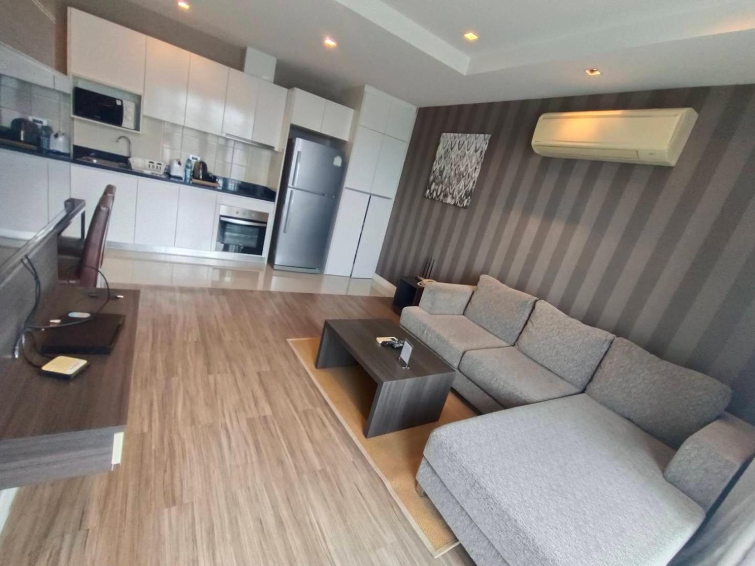 J Residence Thonglor 8 Bangkok Exterior foto