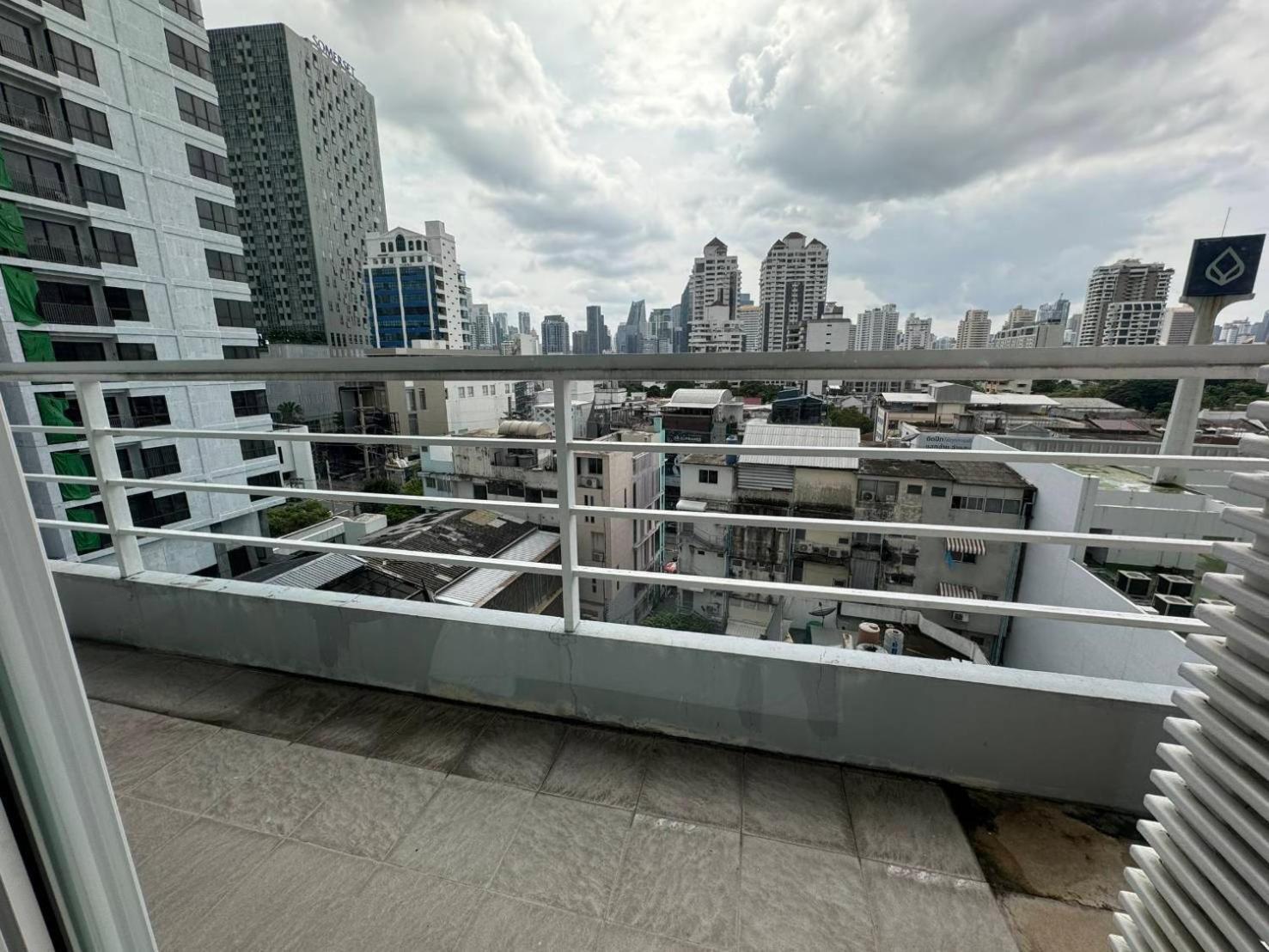 J Residence Thonglor 8 Bangkok Exterior foto